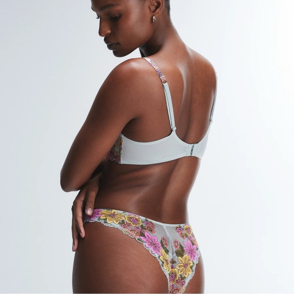 NWT,Savage X Fenty,MOD POPPY UNLINED Lace bra, MORNING GREY FLORAL LACE - Picture 2 of 6